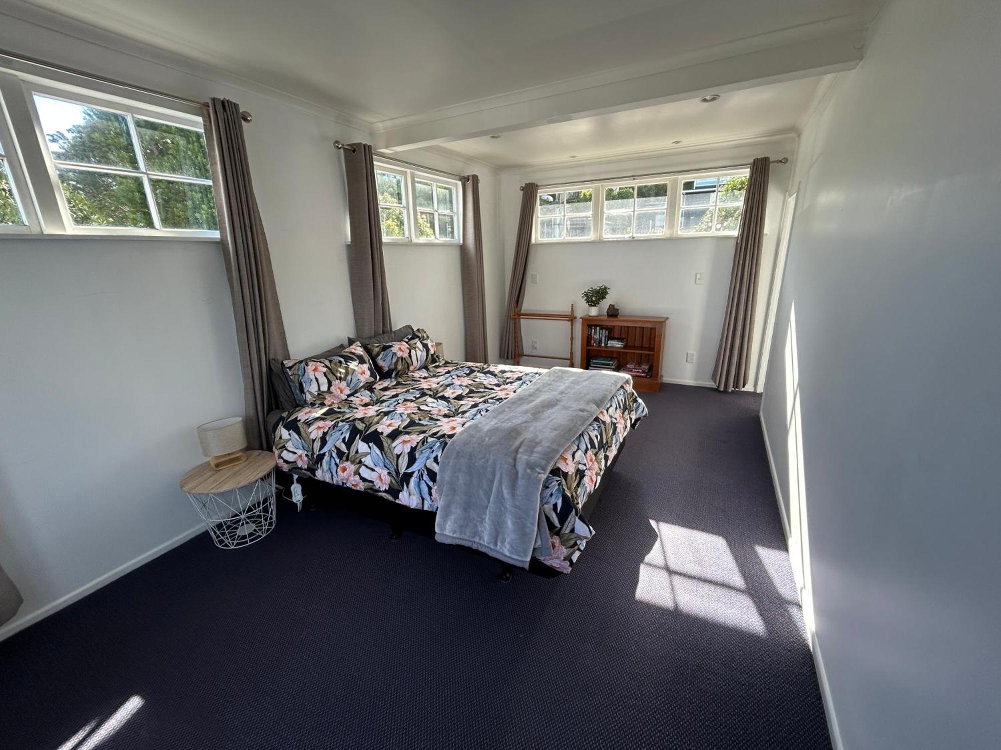 2 Bedroom Private Guesthouse In Korokoro Lower Hutt Exterior photo